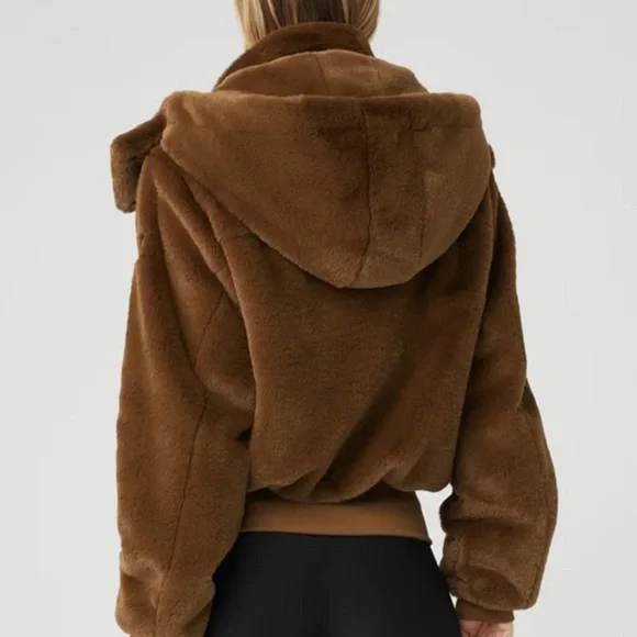 NWT Alo yoga Foxy Fur Expresso Brown  jacket  Size medium Limited Edition - Picture 3 of 9